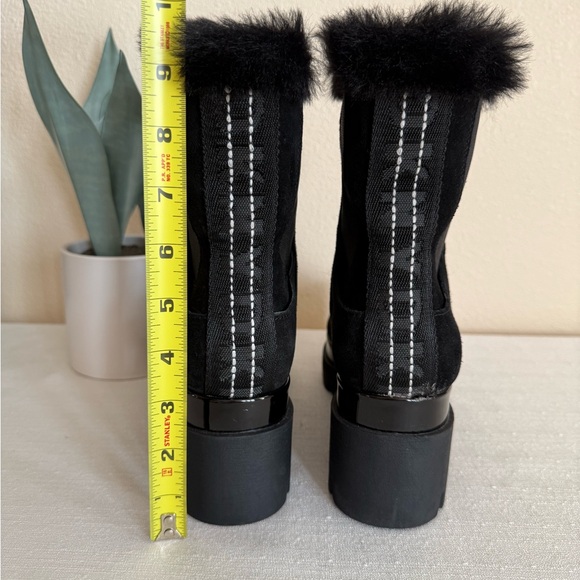 New DKNY Black Suede Platform Faux Fur Ankle Boots - Picture 6 of 12